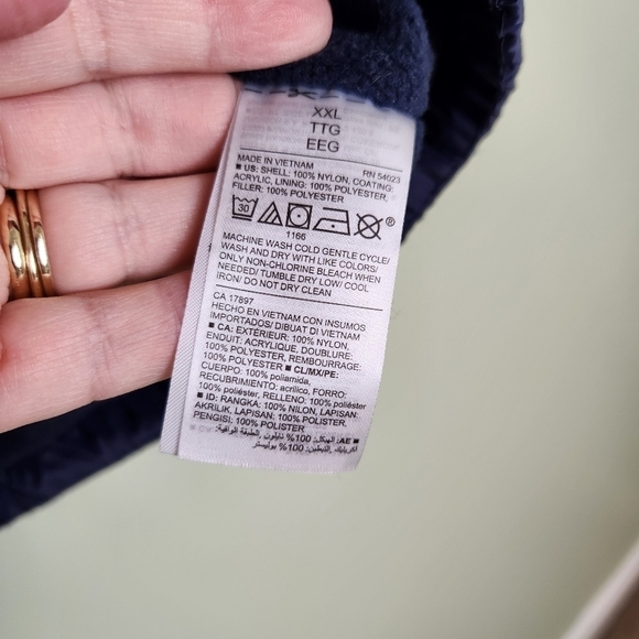 Old Navy Puffer Vest plus size - Picture 3 of 5
